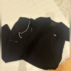 Figs Black Technical Scrub Set